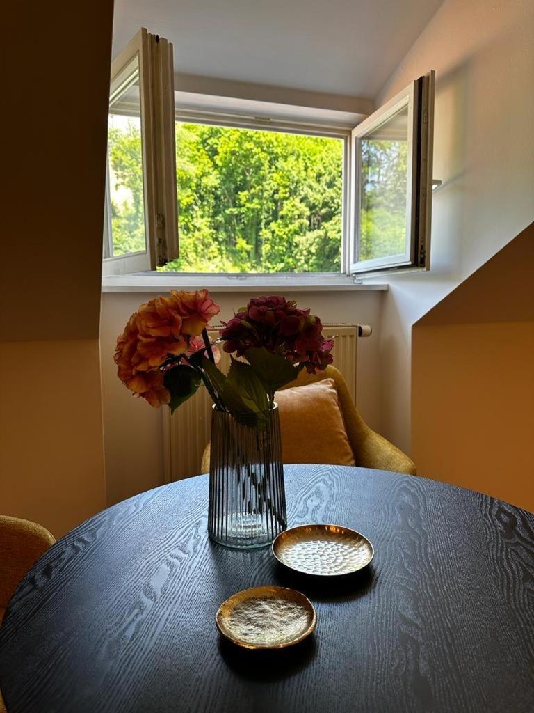 Appartment Schloss-Zeit 아샤우임히엠가우 객실 사진